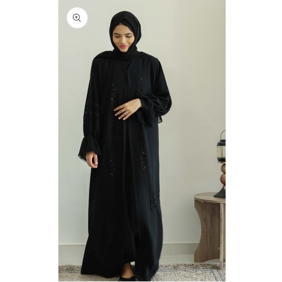 Classic black abaya embroidered sleeve ends and stone embellishment - Picture 3 of 10